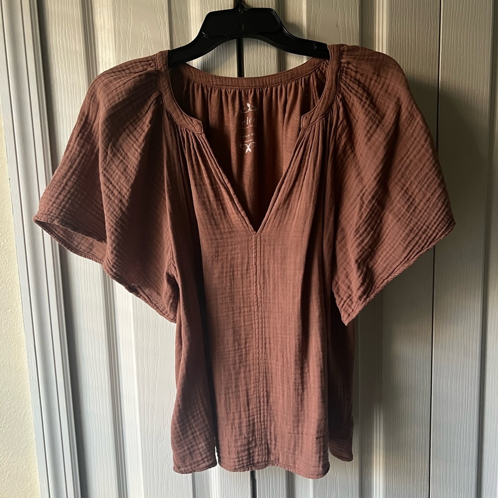 Velvet by Graham & Spencer Gauze  Blouse in Terracotta